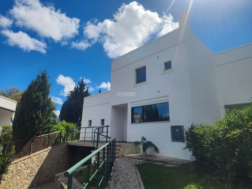 Moradia T4 para Venda em Albufeira e Olhos de Água Foto 9