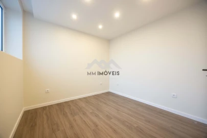 Apartamento T2 para Venda em Fânzeres e São Pedro da Cova