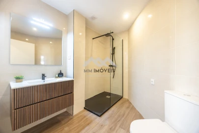 Apartamento T2 para Venda em Fânzeres e São Pedro da Cova