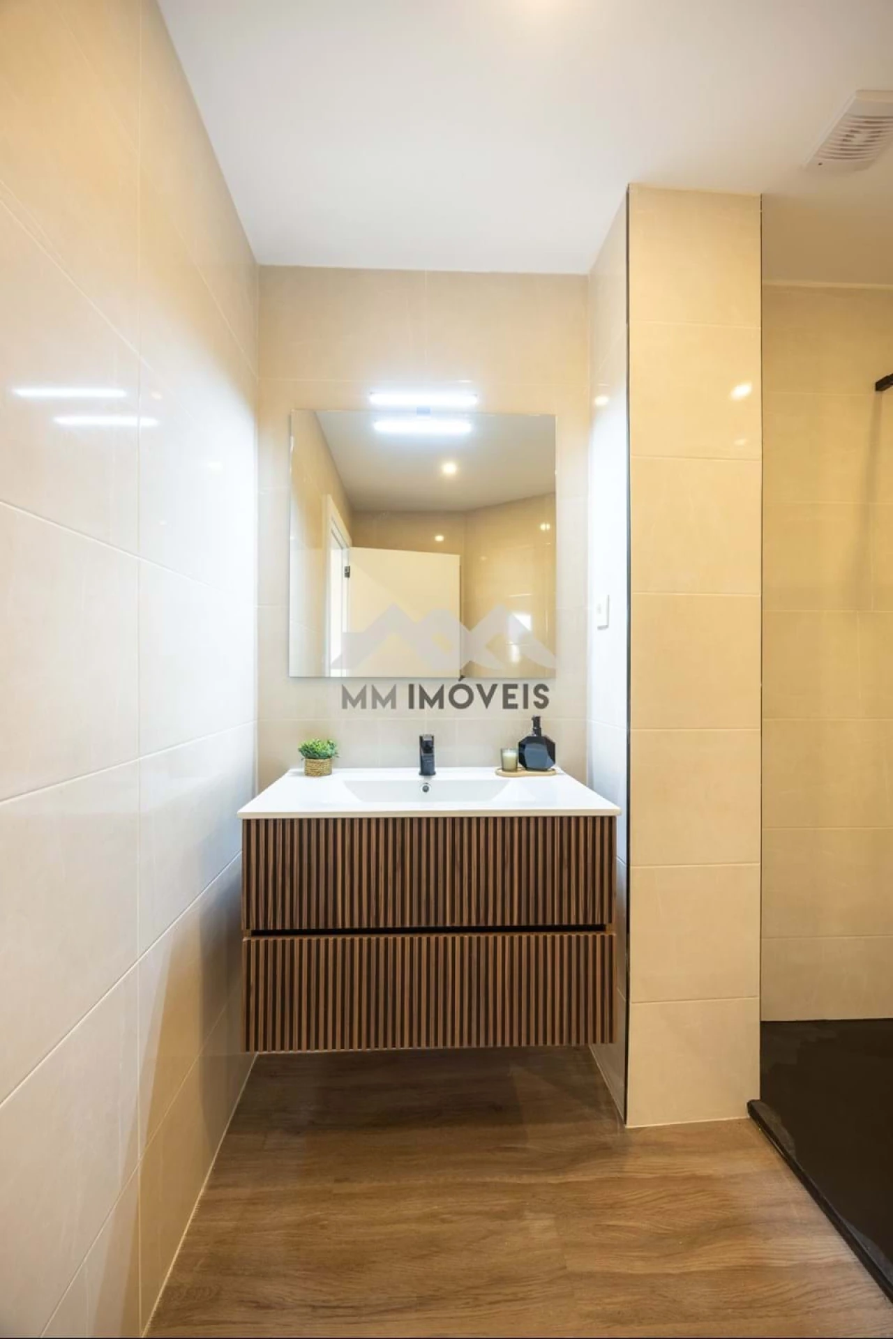 Apartamento T2 para Venda em Fânzeres e São Pedro da Cova Foto 25