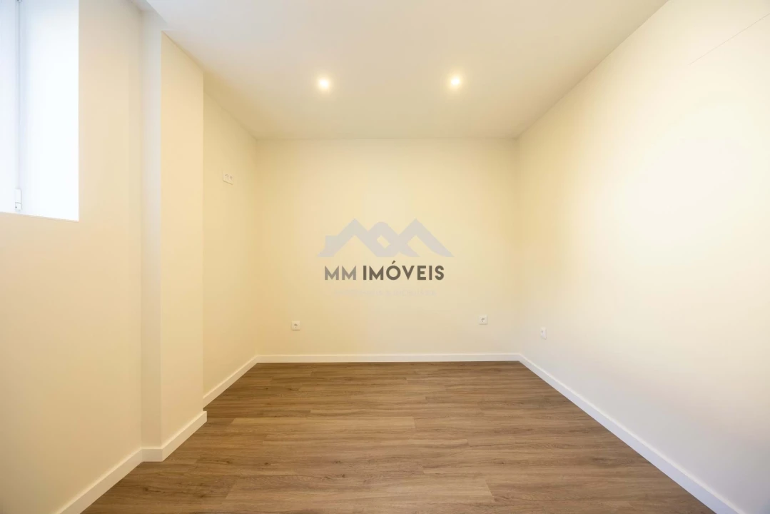 Apartamento T2 para Venda em Fânzeres e São Pedro da Cova Foto 22