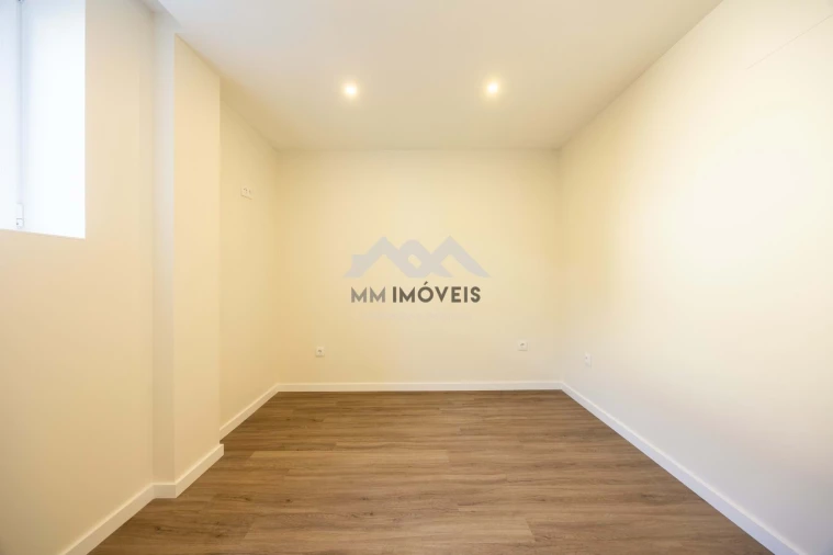 Apartamento T2 para Venda em Fânzeres e São Pedro da Cova Foto 22