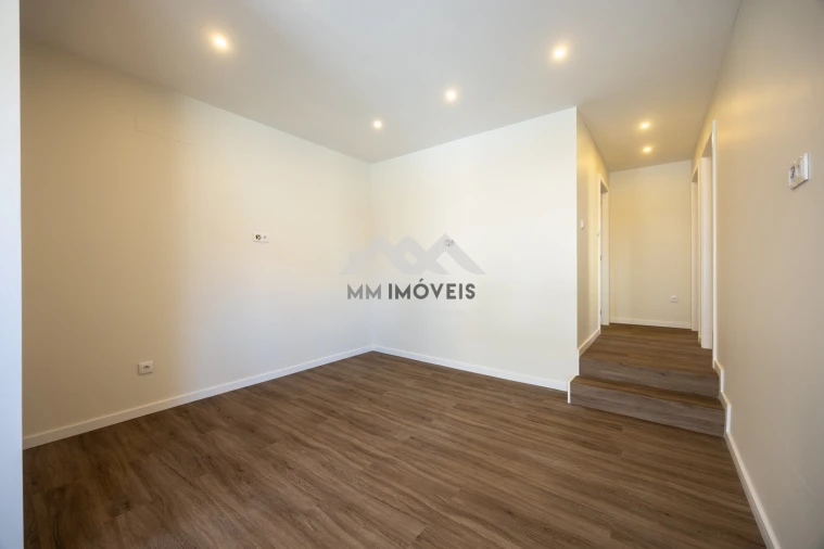 Apartamento T2 para Venda em Fânzeres e São Pedro da Cova Foto 6