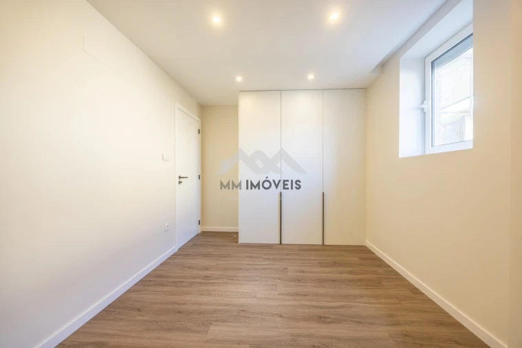 Apartamento T2 para Venda em Fânzeres e São Pedro da Cova Foto 7