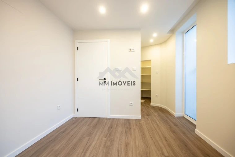 Apartamento T2 para Venda em Fânzeres e São Pedro da Cova Foto 26