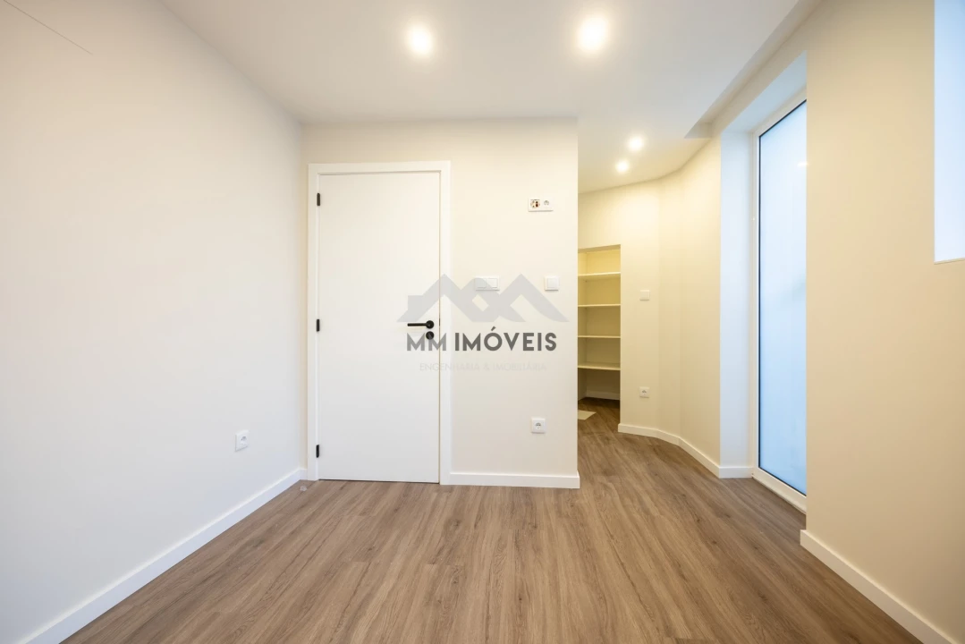 Apartamento T2 para Venda em Fânzeres e São Pedro da Cova Foto 26