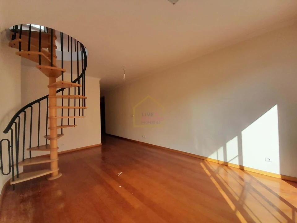 Apartamento T1 para Venda em Funchal (São Pedro) Foto 8