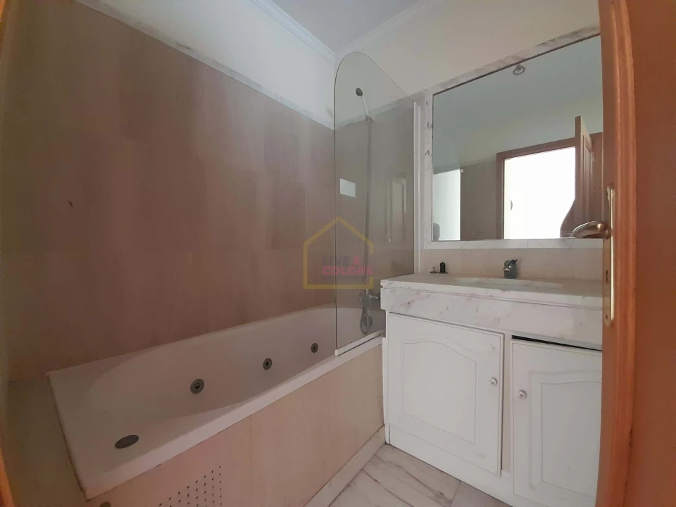 Apartamento T1 para Venda em Funchal (São Pedro) Foto 13