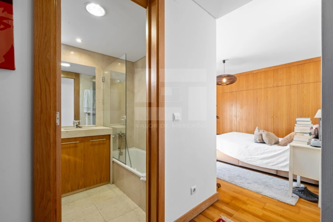 Apartamento T4 para Venda em Parque das Nações Foto 14