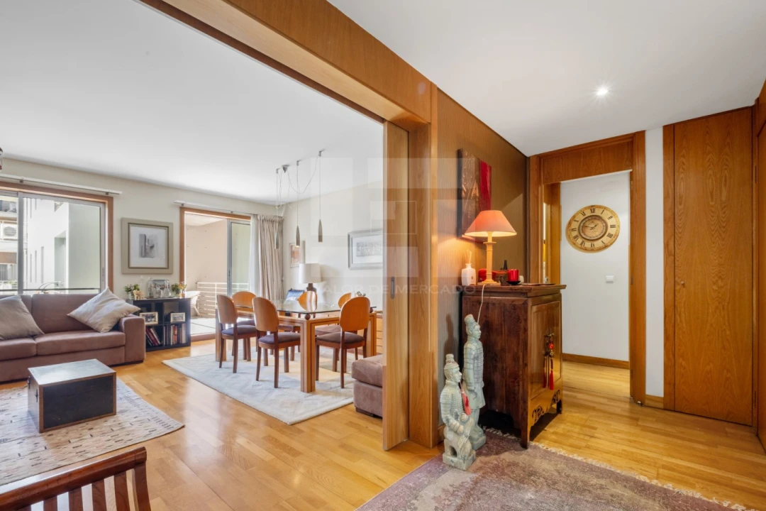 Apartamento T4 para Venda em Parque das Nações Foto 3