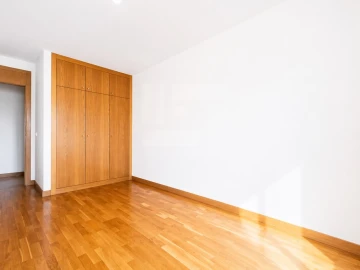 Apartamento T4 para Venda em Parque das Nações