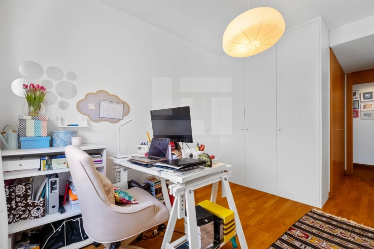 Apartamento T4 para Venda em Parque das Nações Foto 16