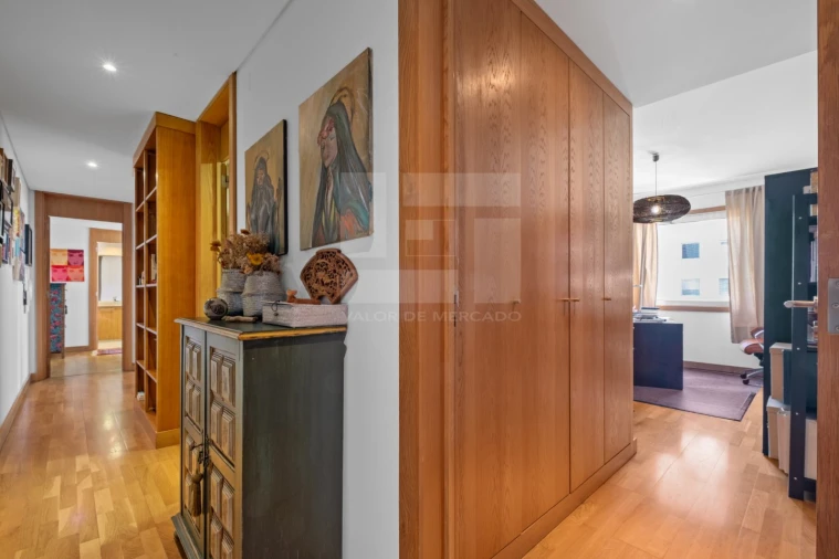 Apartamento T4 para Venda em Parque das Nações Foto 17