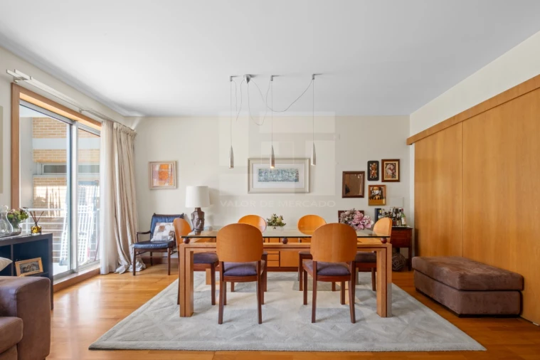 Apartamento T4 para Venda em Parque das Nações Foto 22