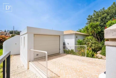 Moradia T4 para Venda em Albufeira e Olhos de Água