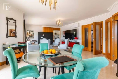 Moradia T4 para Venda em Albufeira e Olhos de Água