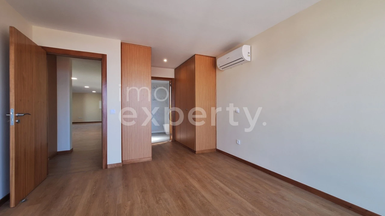 Apartamento T2 para Venda em Funchal (Santa Maria Maior) Foto 22