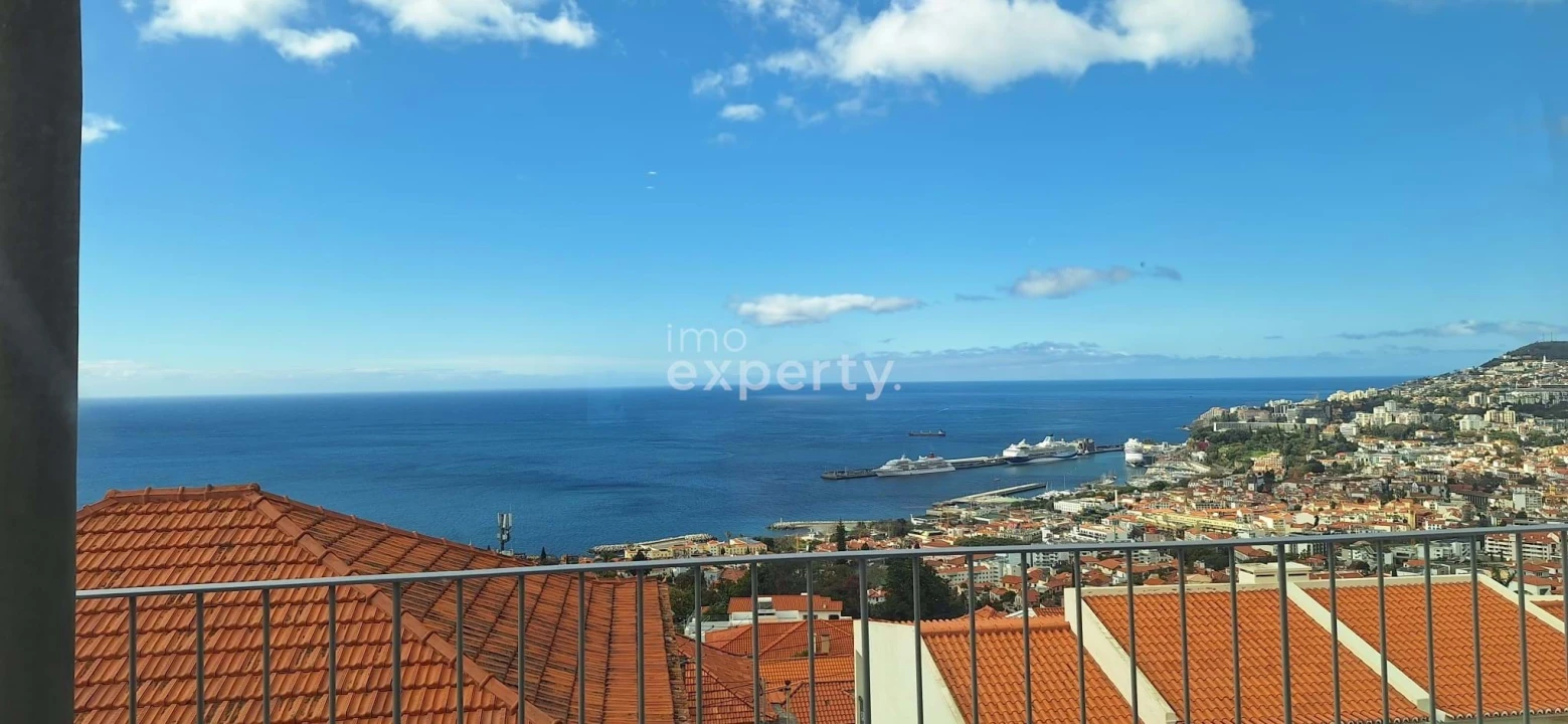 Apartamento T2 para Venda em Funchal (Santa Maria Maior) Foto 1