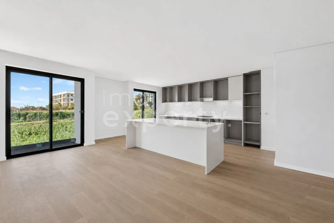 Apartamento T3 para Venda em Caniço Foto 1