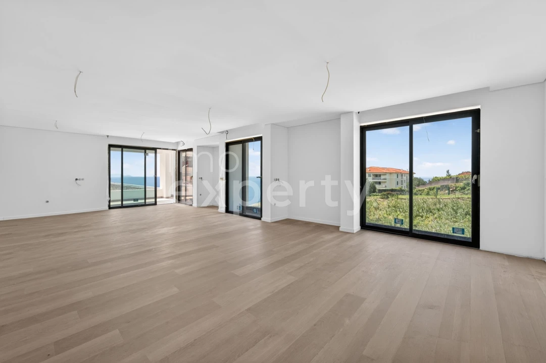 Apartamento T3 para Venda em Caniço Foto 3