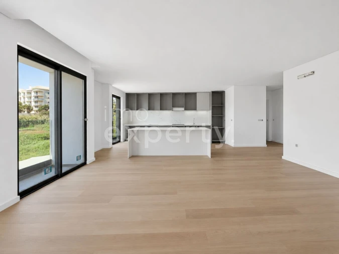 Apartamento T3 para Venda em Caniço Foto 4