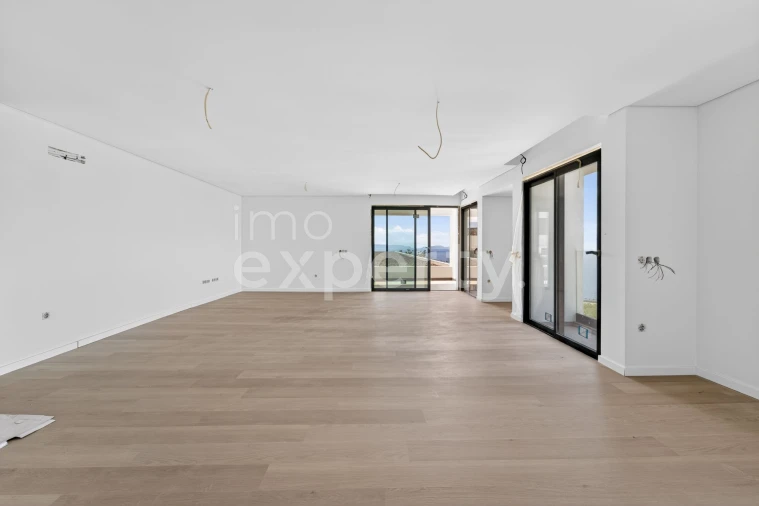 Apartamento T3 para Venda em Caniço Foto 5