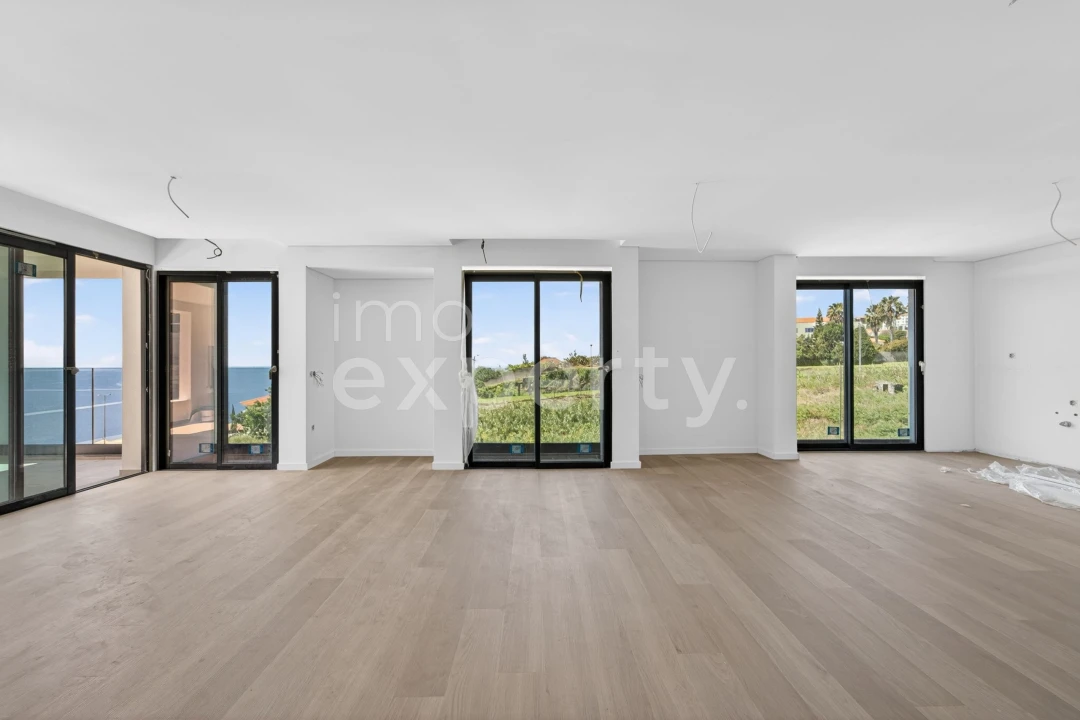 Apartamento T3 para Venda em Caniço Foto 2