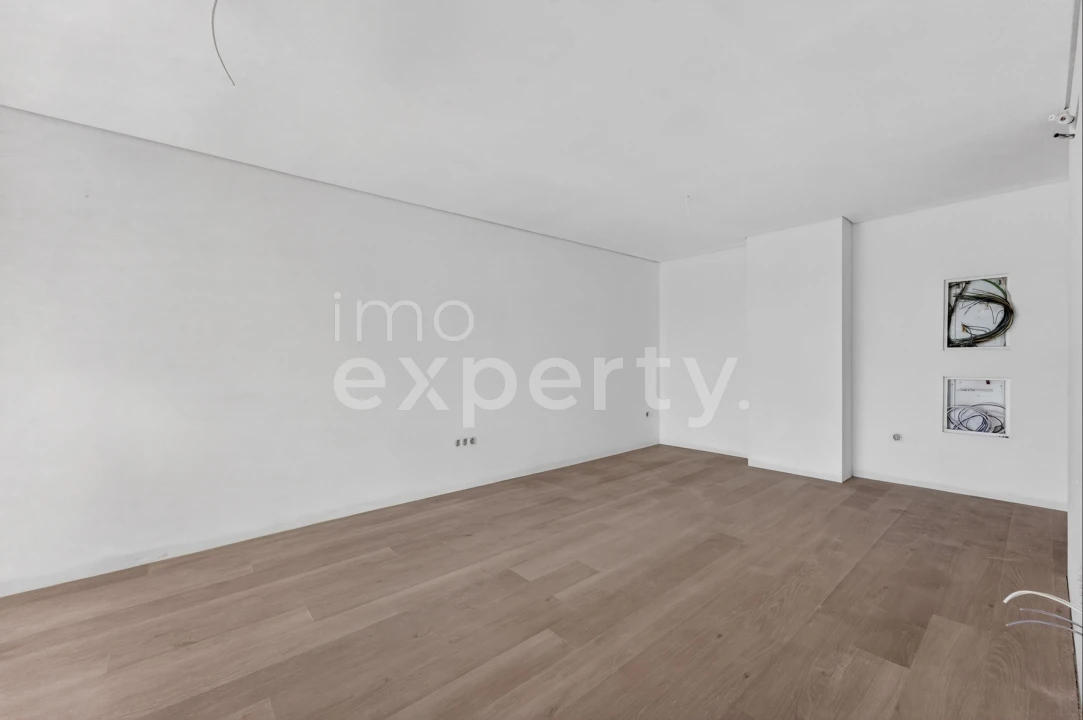 Apartamento T2 para Venda em Caniço Foto 5