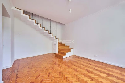 Apartamento T2 para Venda em Alvalade