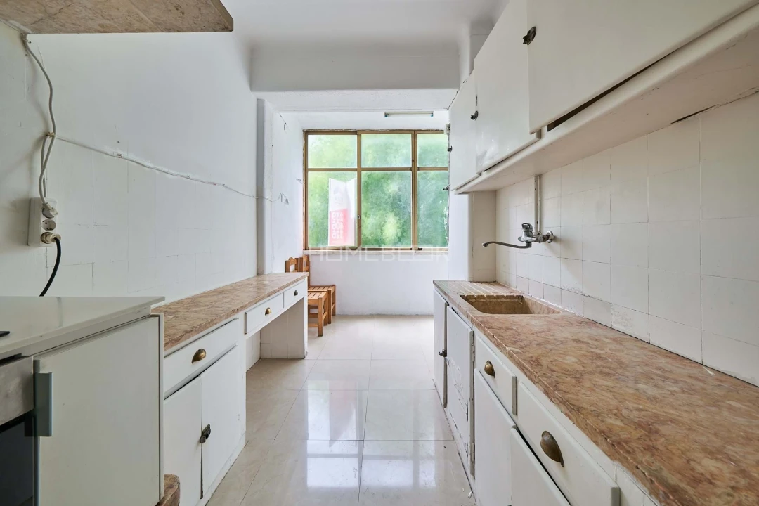 Apartamento T2 para Venda em Alvalade Foto 6