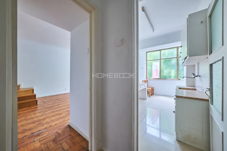 Apartamento T2 para Venda em Alvalade Foto 4