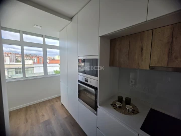 Apartamento T3 para Venda em Benfica