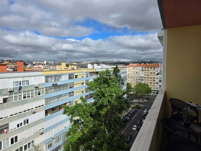 Apartamento T3 para Venda em Benfica Foto 3