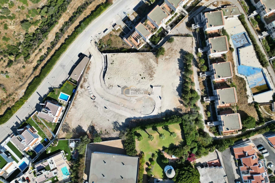Terreno para Venda em Albufeira e Olhos de Água Foto 1