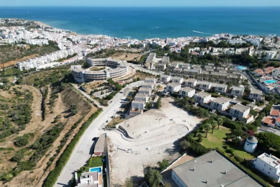 Terreno para Venda em Albufeira e Olhos de Água