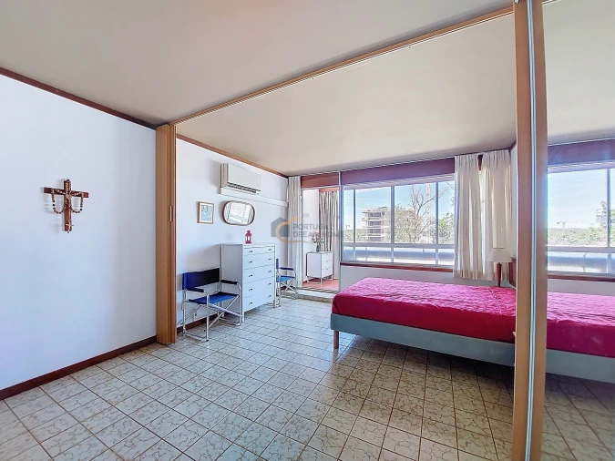 Apartamento T1 para Venda em Quarteira Foto 5