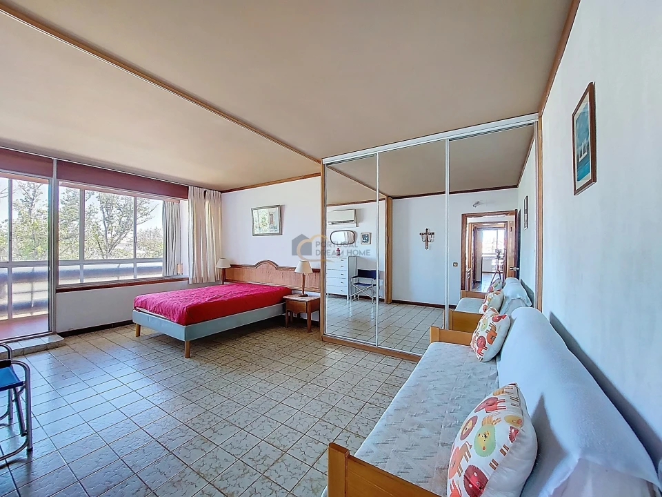 Apartamento T1 para Venda em Quarteira Foto 3