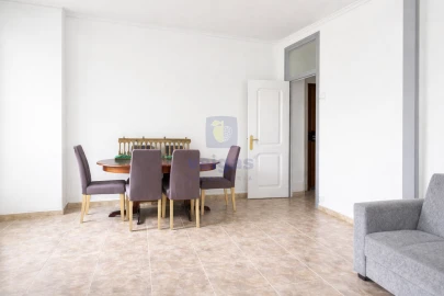 Apartamento T2 para Venda em Campolide