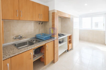 Apartamento T2 para Venda em Campolide