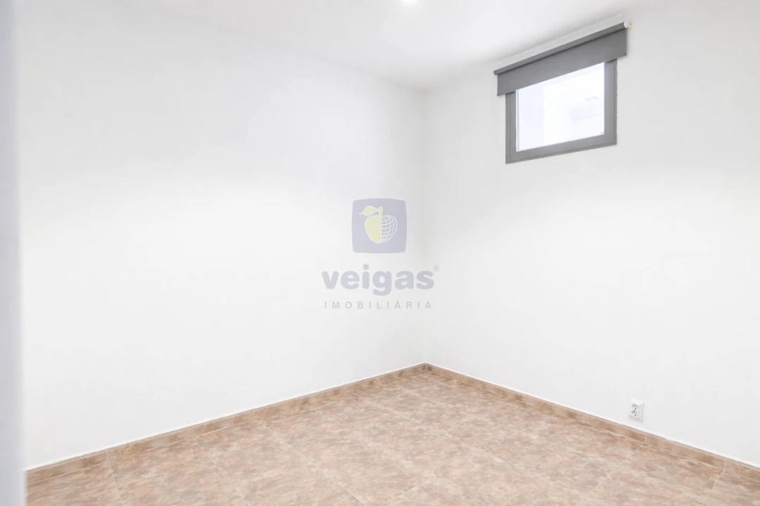 Apartamento T2 para Venda em Campolide Foto 5