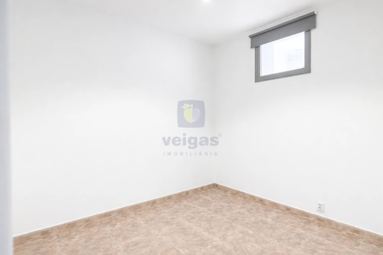Apartamento T2 para Venda em Campolide Foto 5