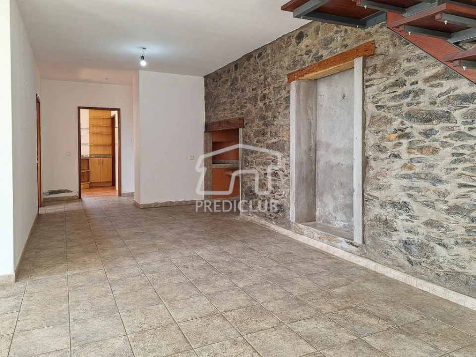 Moradia T3 para Venda em Imaculado Coração de Maria Foto 4