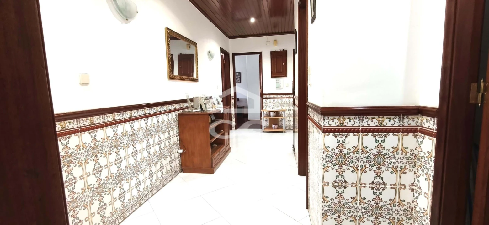 Apartamento T3 para Venda em Ramada e Caneças Foto 4