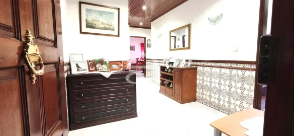 Apartamento T3 para Venda em Ramada e Caneças