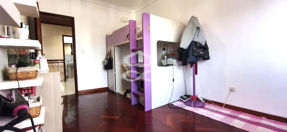 Apartamento T3 para Venda em Ramada e Caneças
