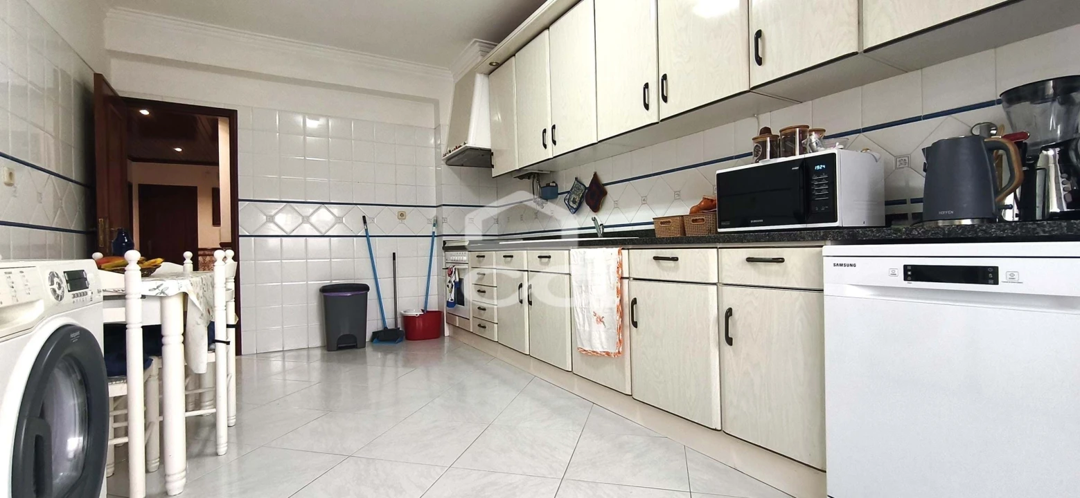 Apartamento T3 para Venda em Ramada e Caneças Foto 11