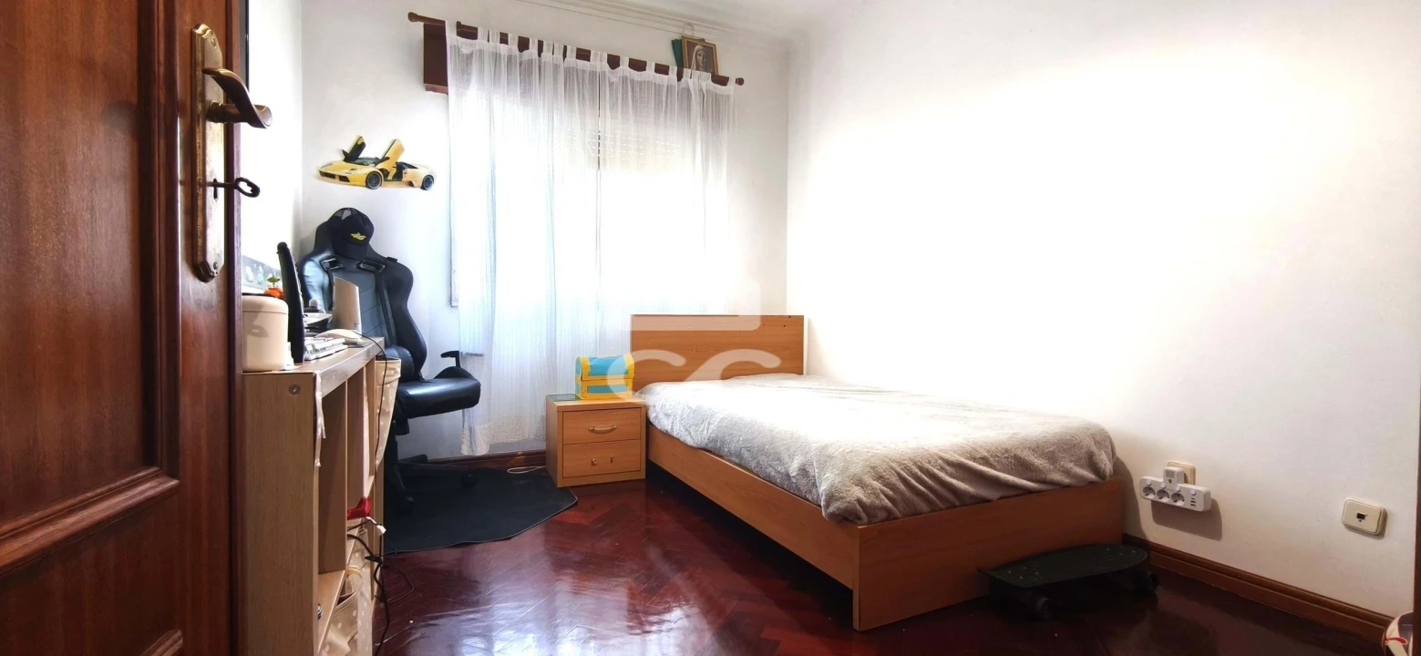 Apartamento T3 para Venda em Ramada e Caneças Foto 16
