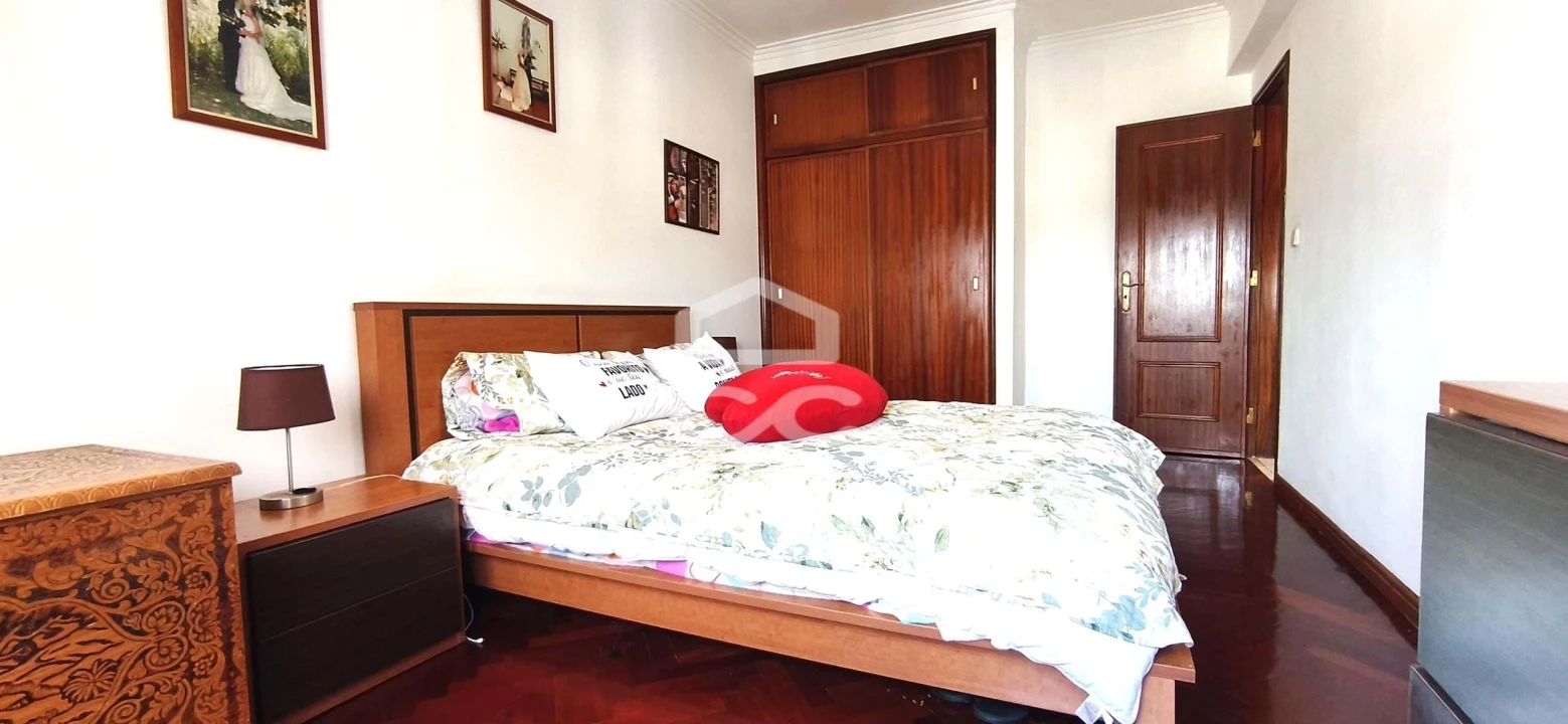 Apartamento T3 para Venda em Ramada e Caneças Foto 19