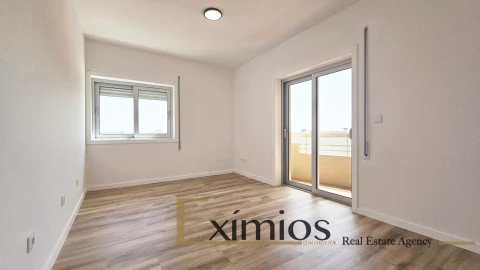 Apartamento T3 para Venda em Póvoa de Varzim, Beiriz e Argivai