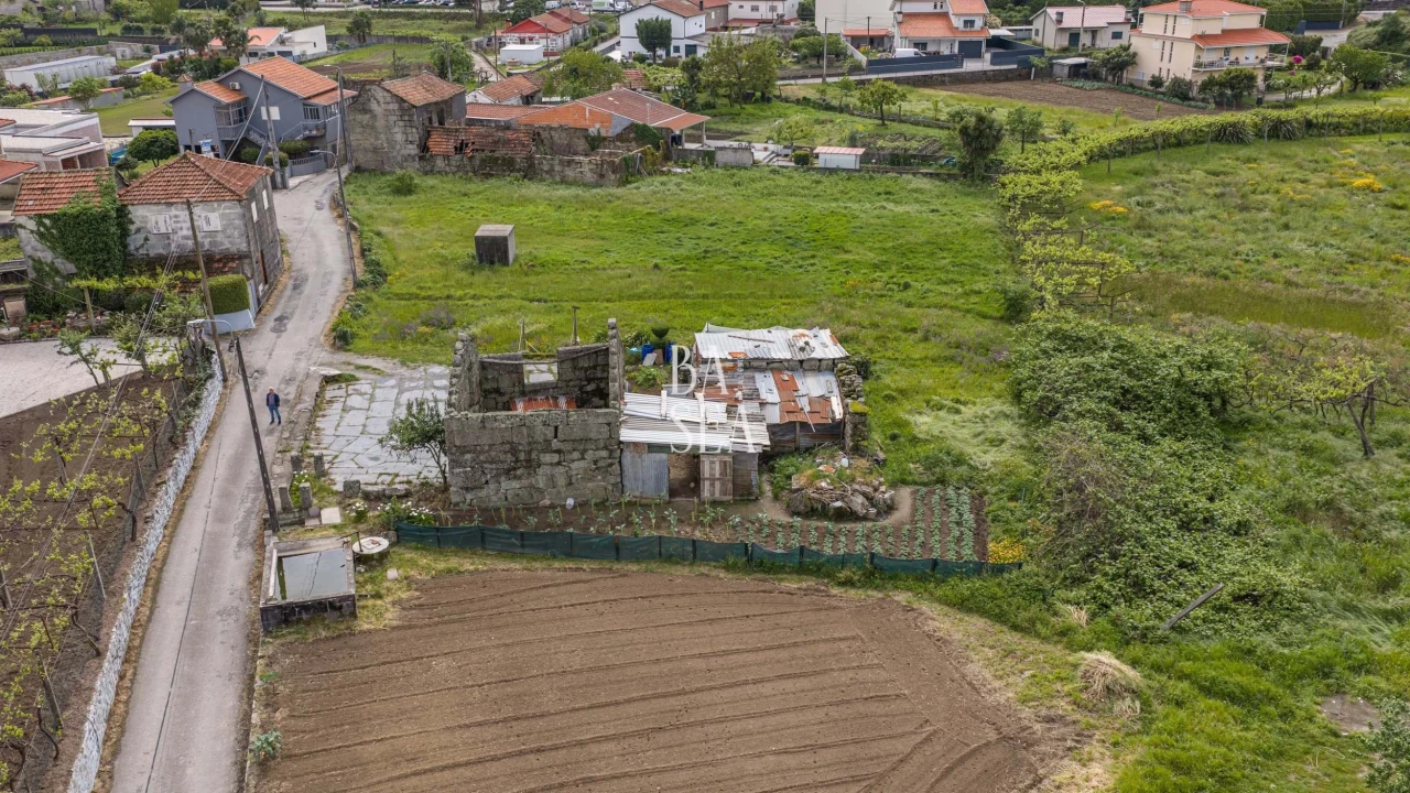 Terreno para Venda em Baltar Foto 11